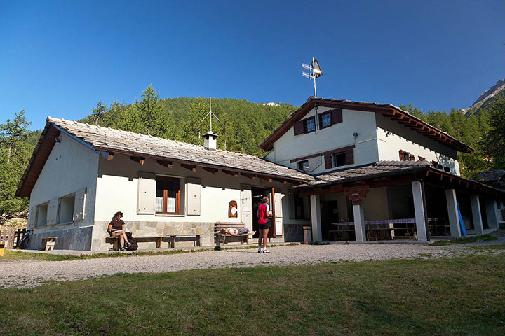 Rifugio Barbara Lowrie, Bobbio Pellice