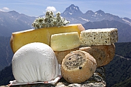 Azienda Agricola Monnet Valter - Produzione e vendita diretta di formaggi locali